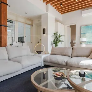 https://premium-loft-in-the-heart-of-malaga.1costadelsol.com